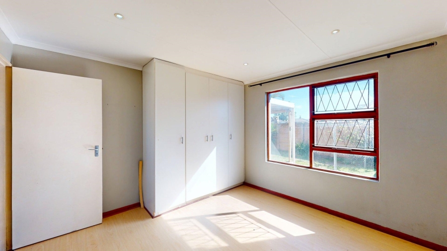 2 Bedroom Property for Sale in Kabega Park Eastern Cape